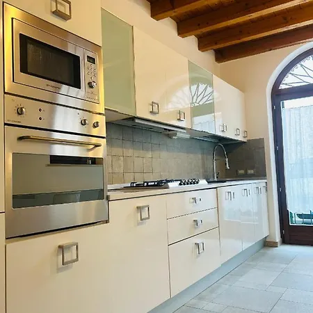 Vittoria Appartement *